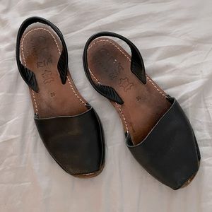 RIA Menorca Avarcas leather sandals in black